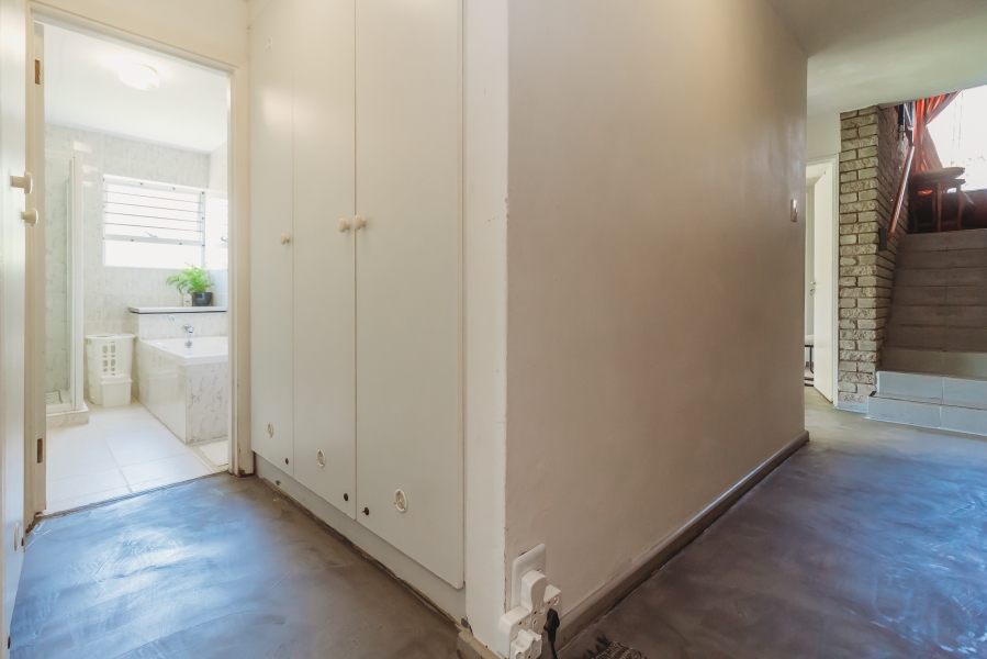 4 Bedroom Property for Sale in Denver Park Western Cape